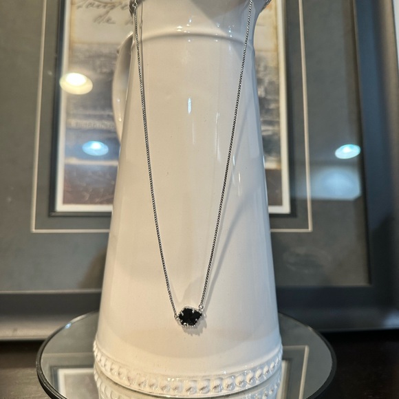 Kendra Scott Tess Black Pendant Silver Tone Necklace - Picture 4 of 6